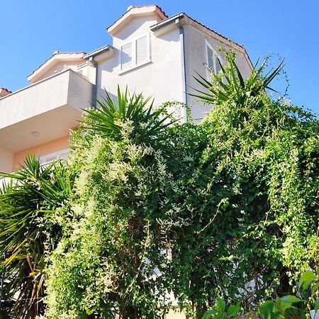 Apartments Mazuran Hvar Town Buitenkant foto